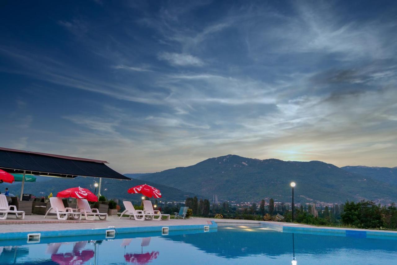 Complex Praga Hotel Gorno Lakocerej Exterior photo