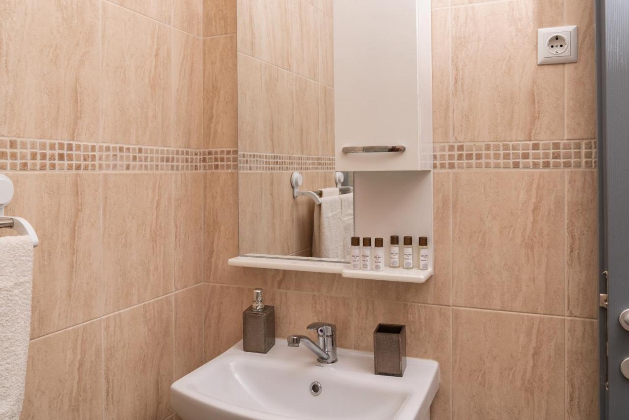 Complex Praga Hotel Gorno Lakocerej Exterior photo