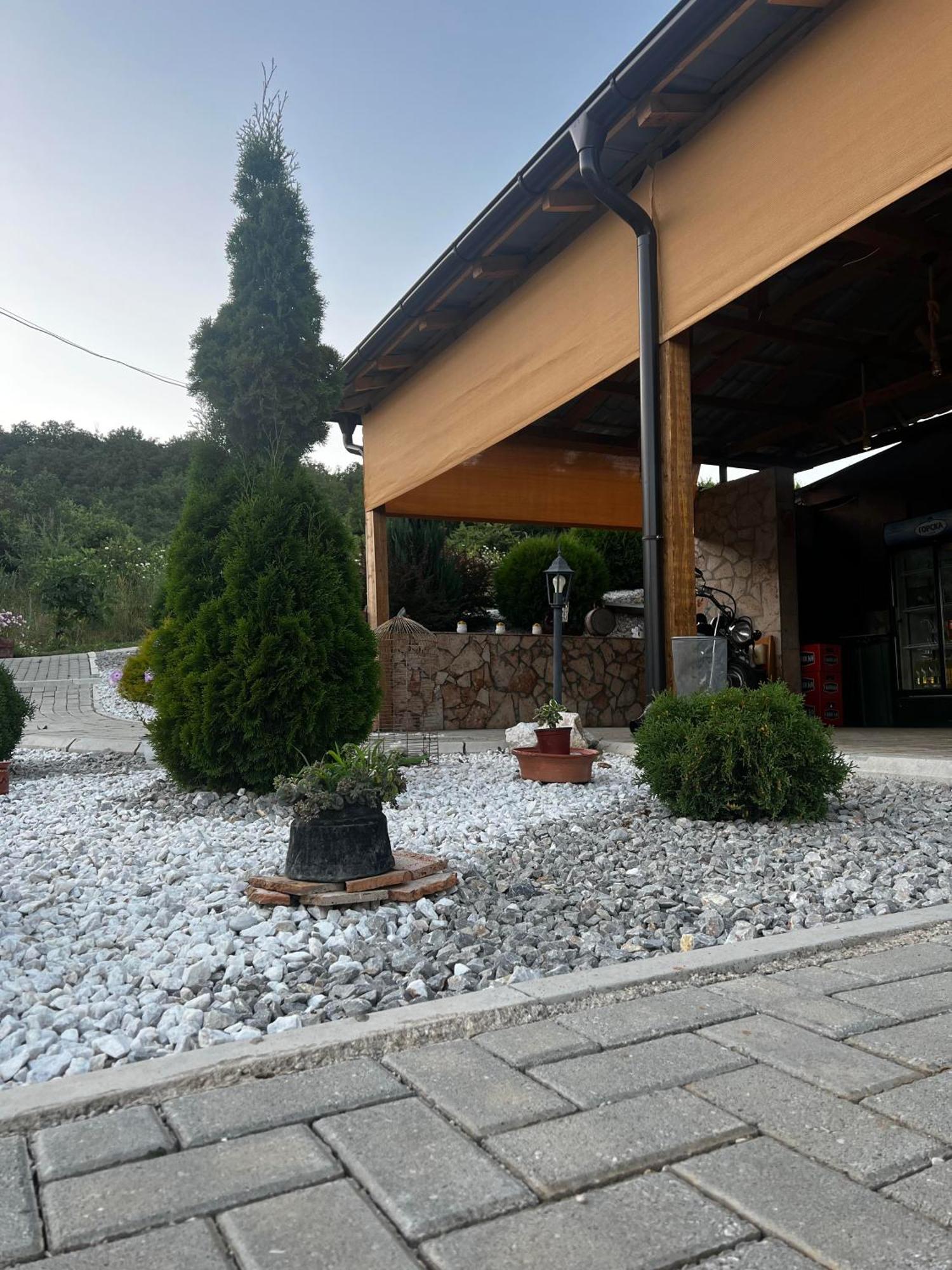 Complex Praga Hotel Gorno Lakocerej Exterior photo